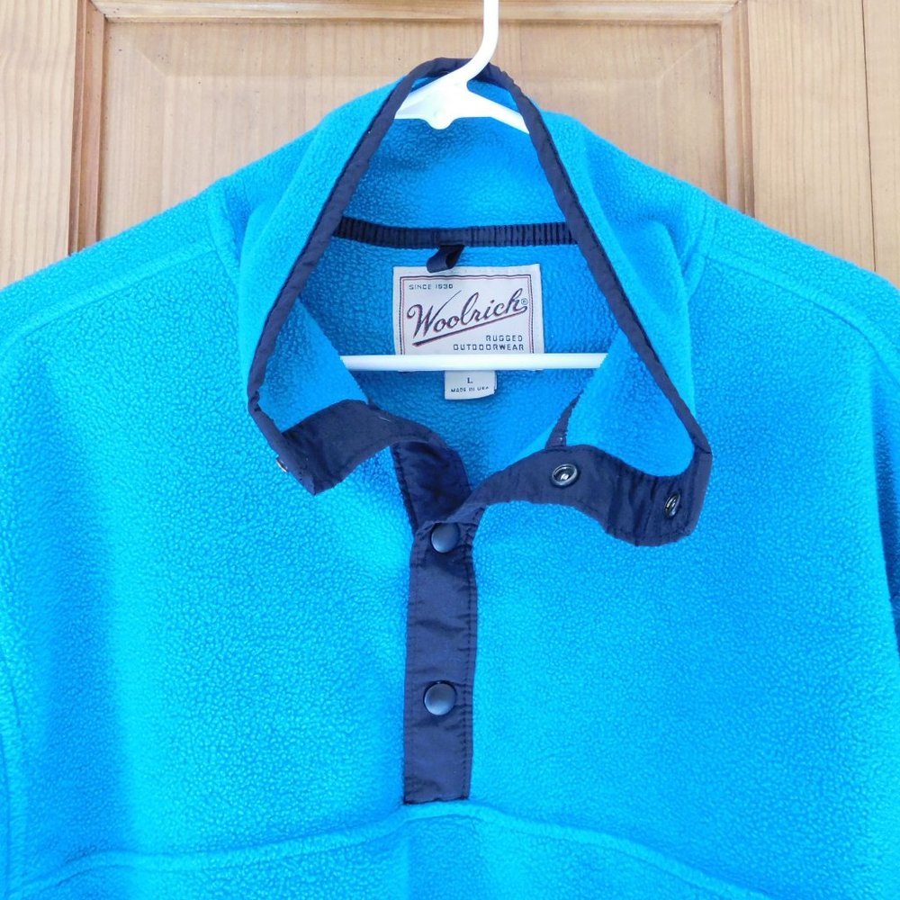 Men’s Woolrich fleece pullover top - size L - teal green color